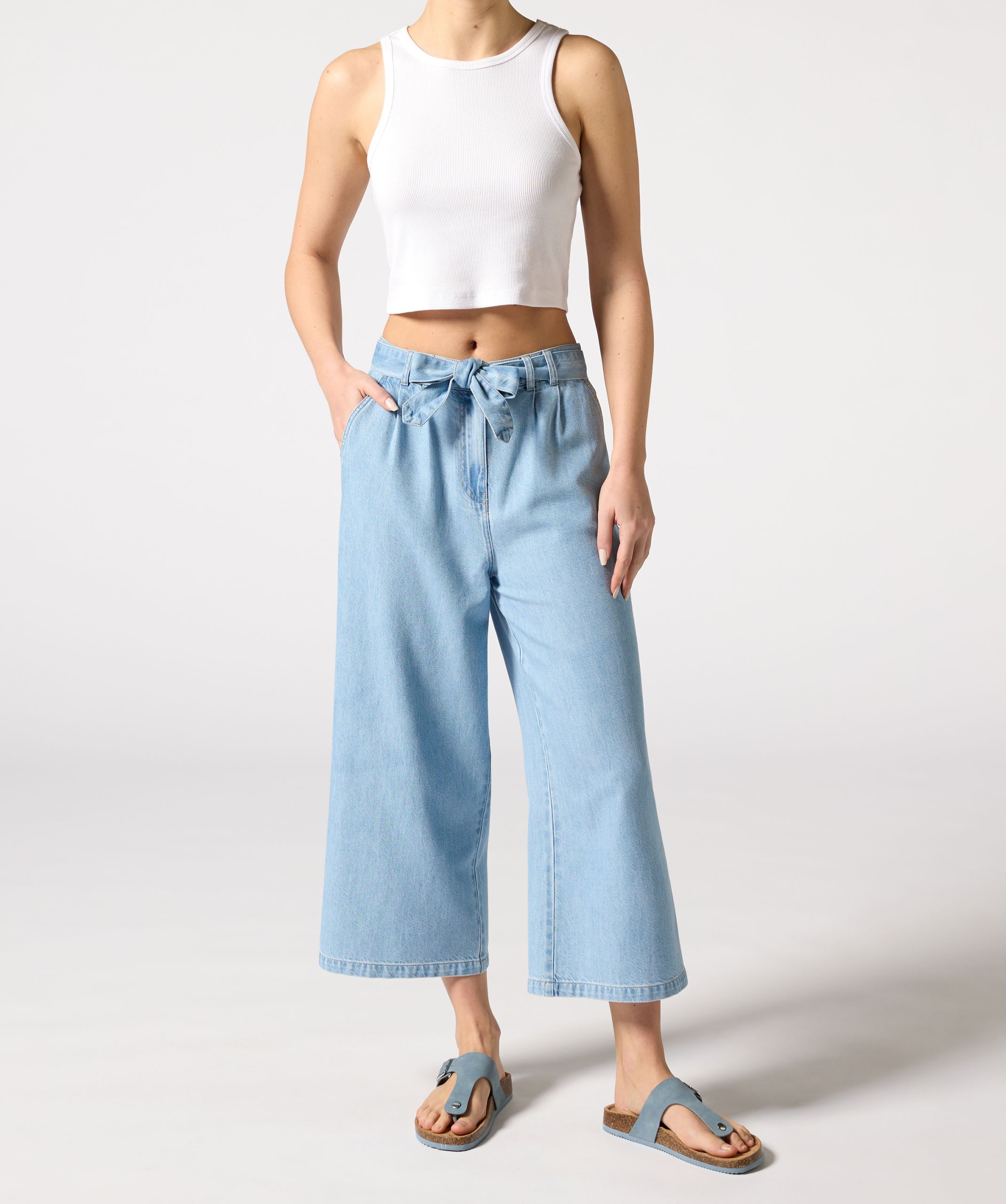 KiK_jeansy_7_8_luzny_kroj_wysoki_talia_materialowy_pasek_cena_65zl